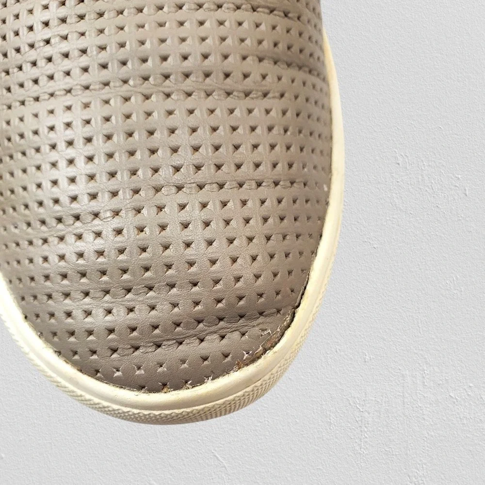 Vince Blair‎ Taupe Brown Perforated Leather Slip On Sneakers Womens Size 10
